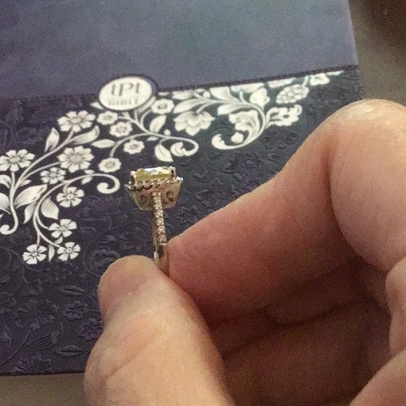 COPY - SS 925, Canary Yellow CZ Simulated Diamond Ring…gorgeous. - Picture 6 of 6